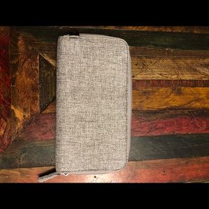 PacSafe RFID blocking wallet